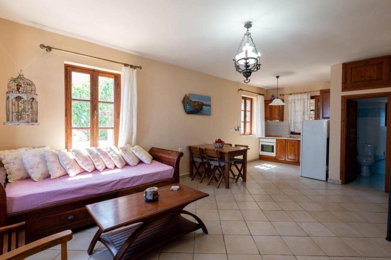Villa Leleka Chalki Town Ngoại thất bức ảnh